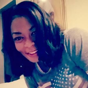 Meet your Posher, Aisha